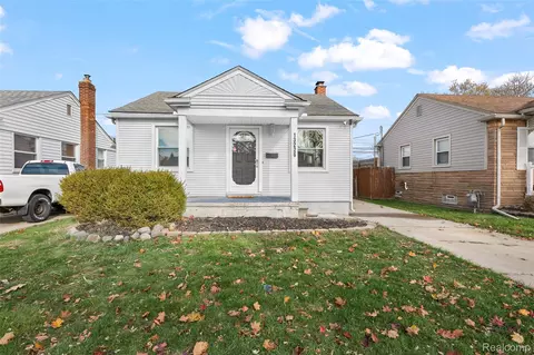 13226 Castle St, Southgate, MI 48195
