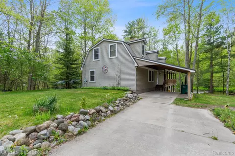 1412 Rifle River Dr, Prescott, MI 48756