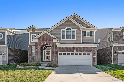 28364 Hanover Dr, Novi, MI 48377