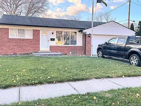14323 Sunset St, Livonia, MI 48154