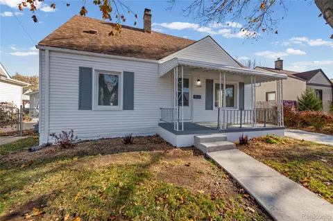 13787 Irene St, Southgate, MI 48195