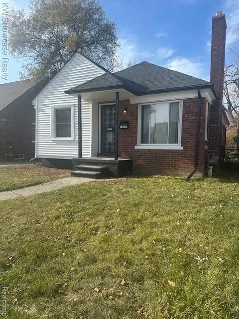 19457 Hubbell St, Detroit, MI 48235