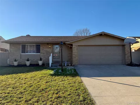 28428 Weddel Ave, Brownstown, MI 48183