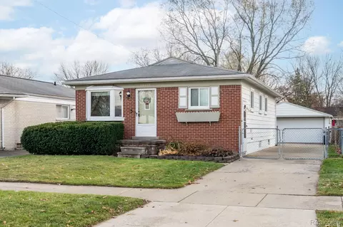 33475 Fernwood St, Westland, MI 48186