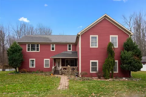 2222 Loree Rd, Washington, MI 48401