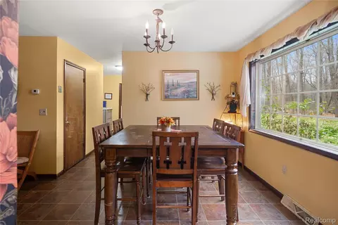 Dining - 2222 Loree Rd, Washington, MI 48401 photo 2 of 4
