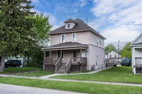 1309 Division St, Port Huron, MI 48060