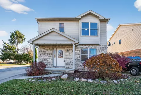 15613 Burr St, Taylor, MI 48180