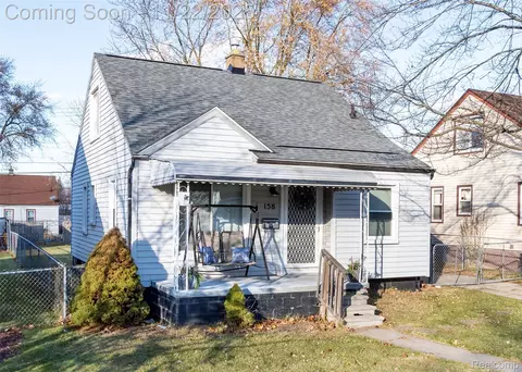 158 W Princeton Ave, Pontiac, MI 48340