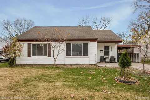 22160 Morton St, Oak Park, MI 48237