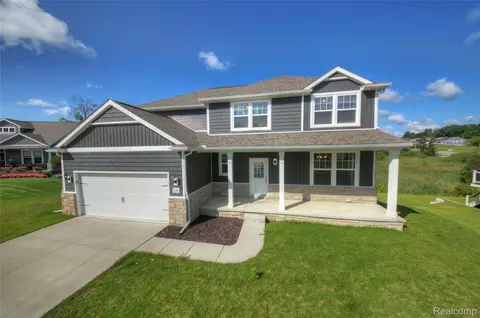 3040 Bogues View Dr, Oceola, MI 48843