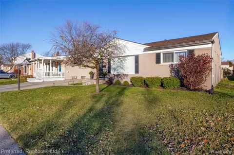 8516 N Hubbard St, Westland, MI 48185