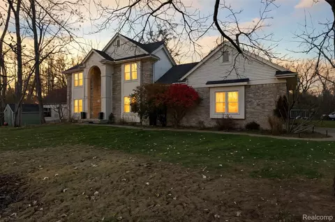 6960 Long Ave, West Bloomfield, MI 48322