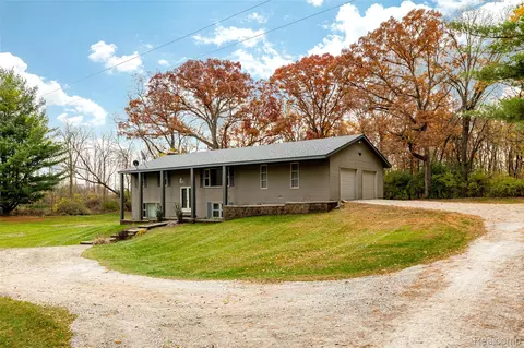 11835 Trinkle Rd, Lima, MI 48130