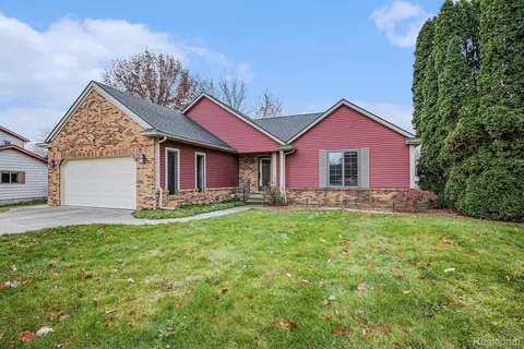 8384 Stoney Creek Ct, Davison, MI 48423