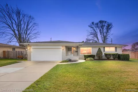 11434 Francis Dr, Sterling Heights, MI 48312