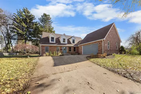 2211 Ferdon Rd, Ann Arbor, MI 48104