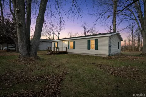 2170 W Sloan Rd, Albee, MI 48417