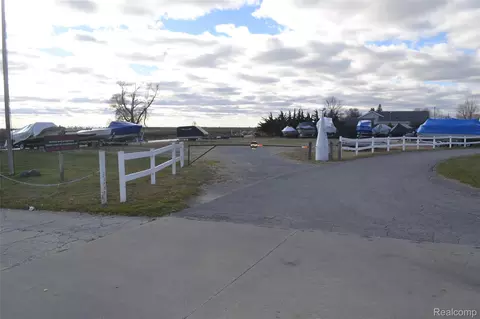 Exterior - 2347 E Bay Ridge Dr, Au Gres, MI 48703 photo 5 of 6