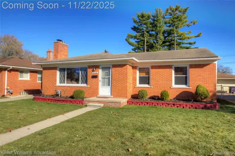 9338 Colorado St, Livonia, MI 48150