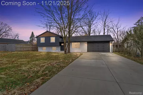 3958 Golfside Rd, Ypsilanti, MI 48197