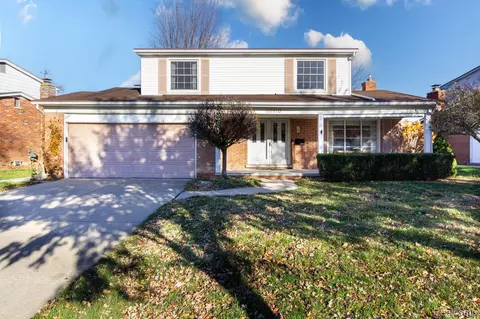 33810 Orban Dr, Sterling Heights, MI 48310