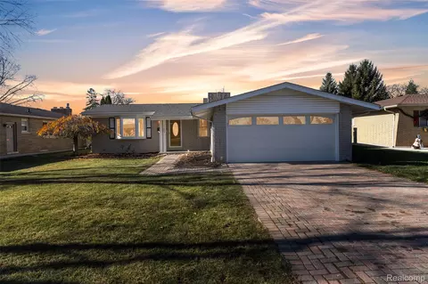 11222 Afton Rd, Southgate, MI 48195