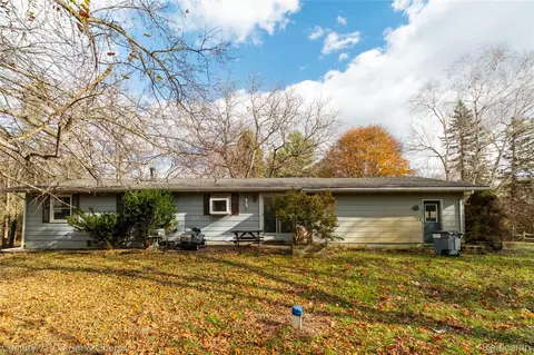 9792 Willis Rd, Dexter, MI 48169