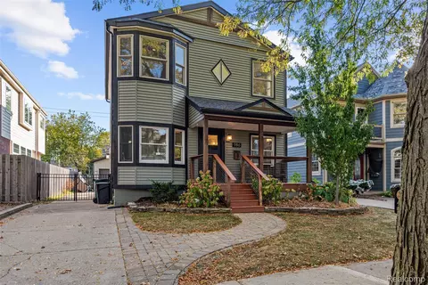 986 Smith Ave, Birmingham, MI 48009