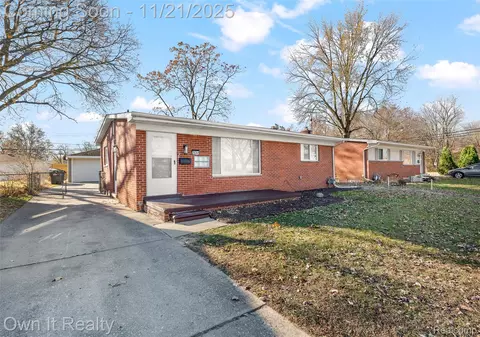 25741 Champaign St, Taylor, MI 48180