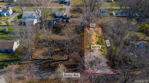 6073 Biddle St, Romulus, MI 48174 photo 2