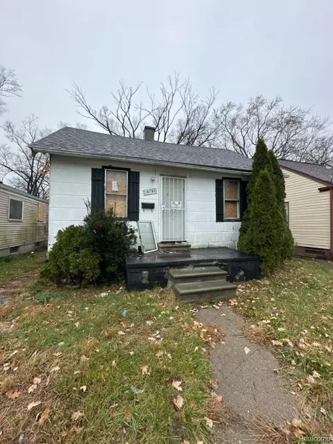 19751 Oakfield St, Detroit, MI 48235