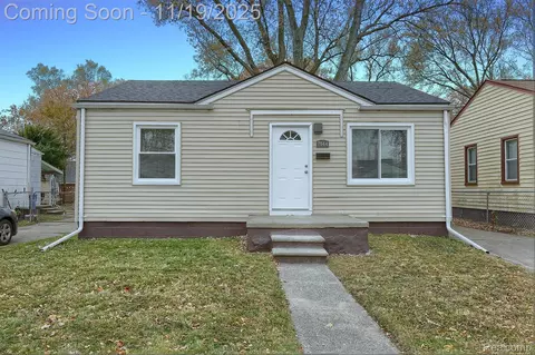 7044 Westminster Ave, Warren, MI 48091
