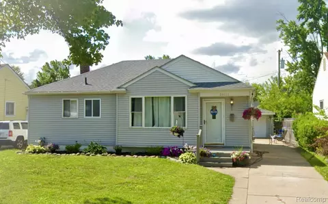 29615 Rosslyn Ave, Garden City, MI 48135