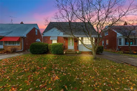 3547 Huron St, Dearborn, MI 48124