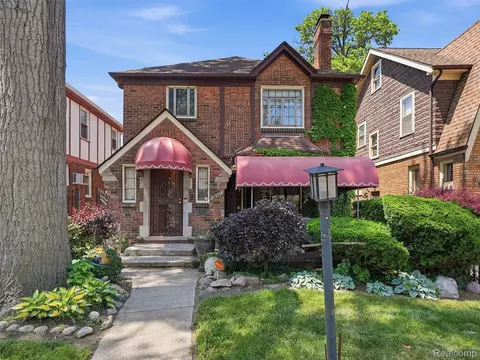 16511 Cherrylawn St, Detroit, MI 48221
