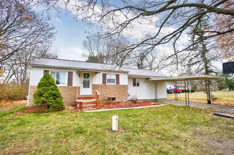 3427 S Vassar Rd, Davison, MI 48423