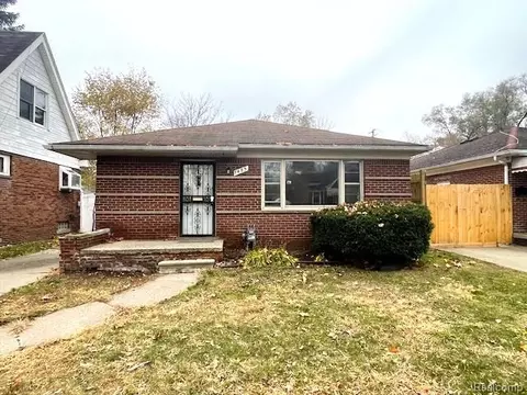 7483 Mettetal St, Detroit, MI 48228