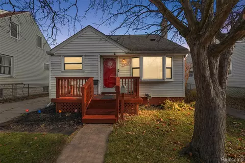 22074 Nevada Ave, Eastpointe, MI 48021