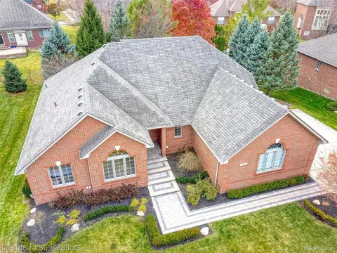 63605 Williamsburg, Washington, MI 48095