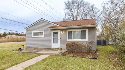 2515 James Rd, Auburn Hills, MI 48326