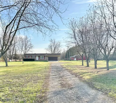 789 W Castle Rd, Deerfield, MI 48435