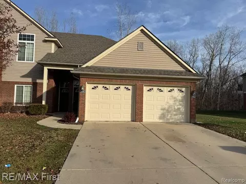 14362 Shadywood Dr, Sterling Heights, MI 48312