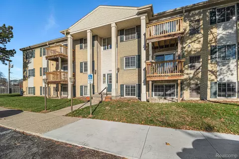45200 Keding St #101, Utica, MI 48317