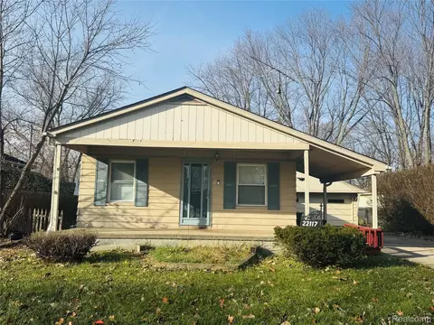 22117 Haynes Ave, Farmington, MI 48336