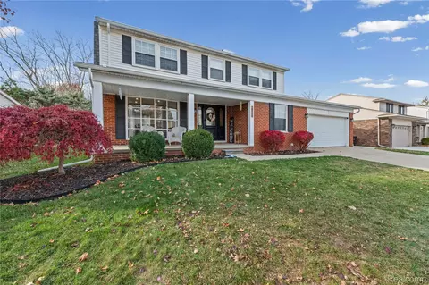 18250 Ryanwood Dr, Riverview, MI 48193