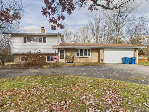 1256 W Rowland St, Mundy, MI 48507