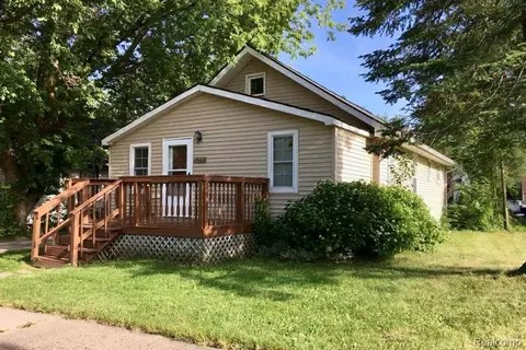 205 Hughes Ave, Pontiac, MI 48341