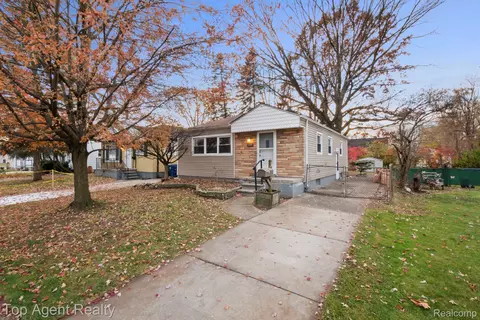 19157 Centralia, Redford, MI 48240