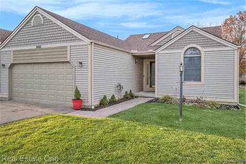 9413 Blue Spruce Ct #54, Richfield, MI 48423